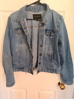 Banana Republic Light Wash Denim Jacket - Women's Jean Trucker